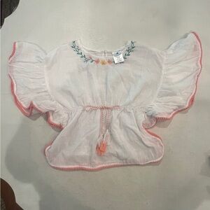 Snapper rock Indie/ boho embroidered floral flutter sleeve tie tunic Blouse.